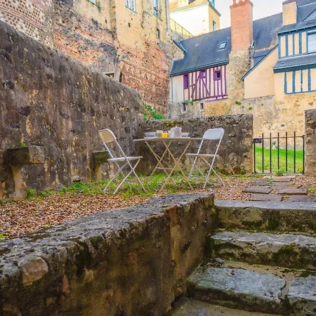 La Terrasse Des Remparts, Au Cœur Du Vieux Mans * Le Mans